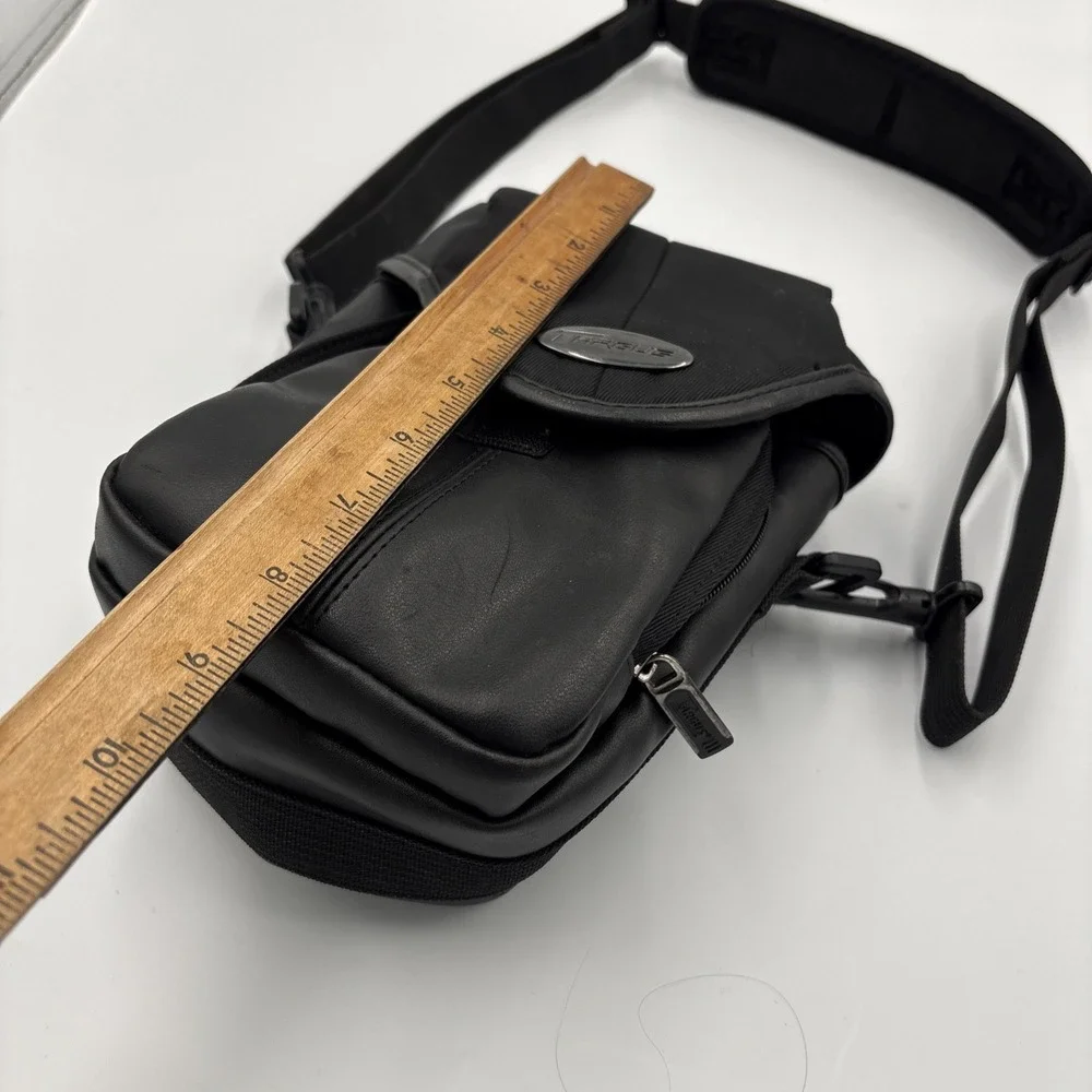 Targus Camera Case  Bag Multi Pocket Black Gray Shoulder Strap Cross‎ Body